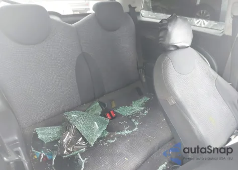 2004 Mini Cooper z USA, uszkodzony, nr VIN WMWRC33424TC53596